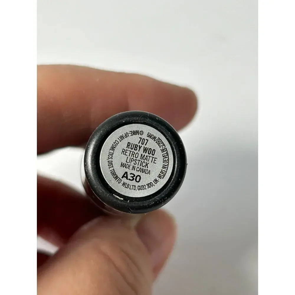 New in Box MAC Ruby Woo Retro Matte Lipstick‎ 0.10 OZ./3g